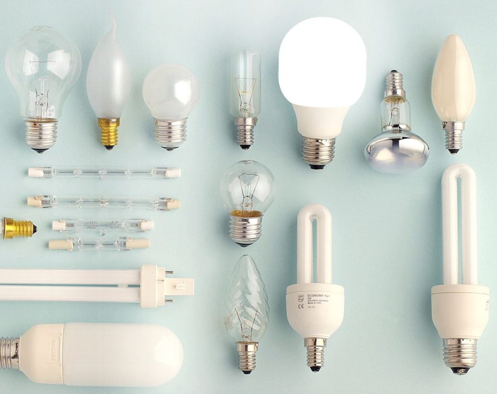 types of artificial light sources