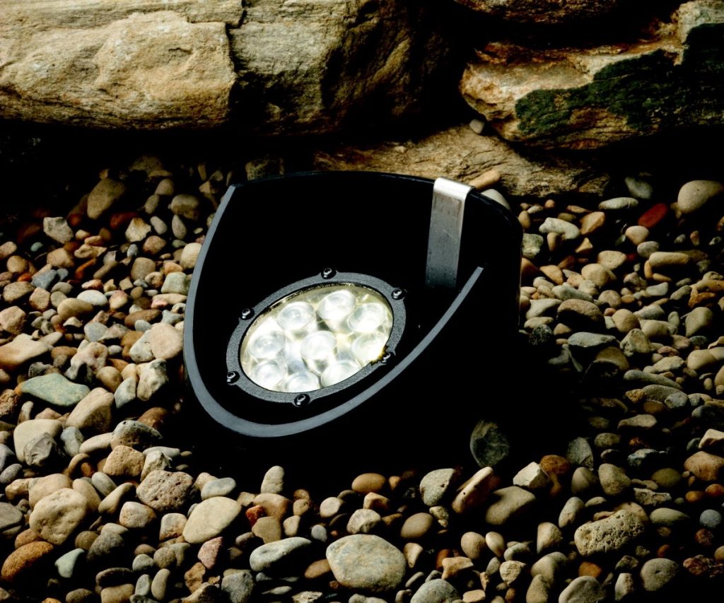 landscape well lighting