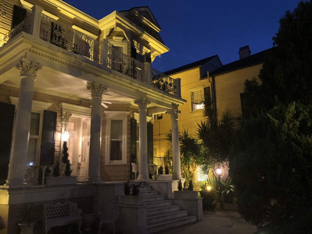 landscape porch lighting
