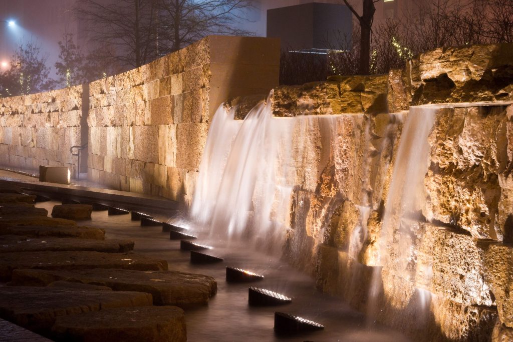 landscape water lighting