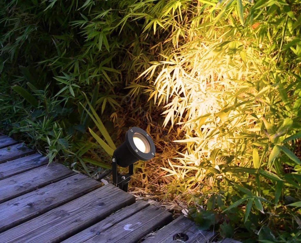 outdoor spotlight in the garden