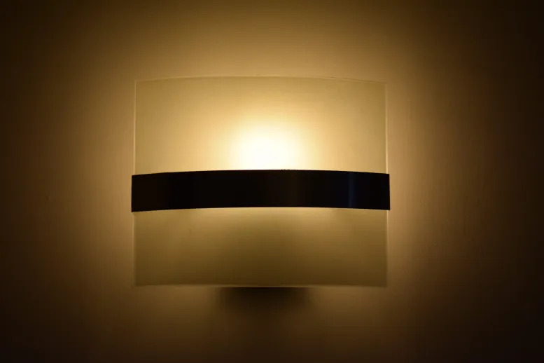wall mounted sconce