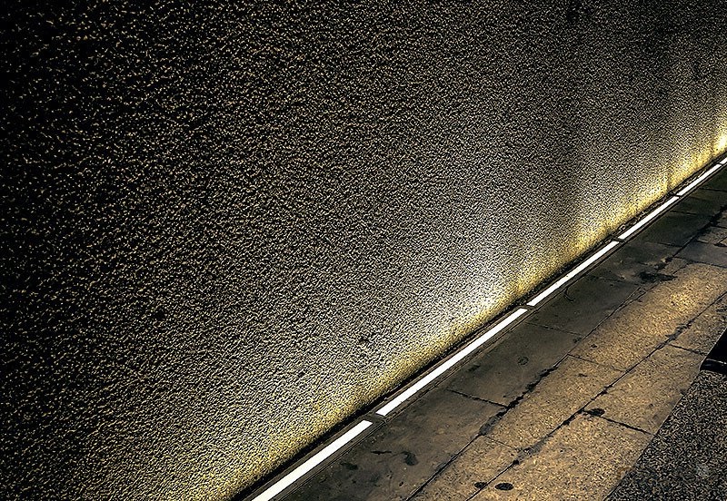 wall wash lighting on a wall