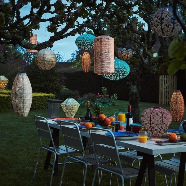 lanterns and pendant lights