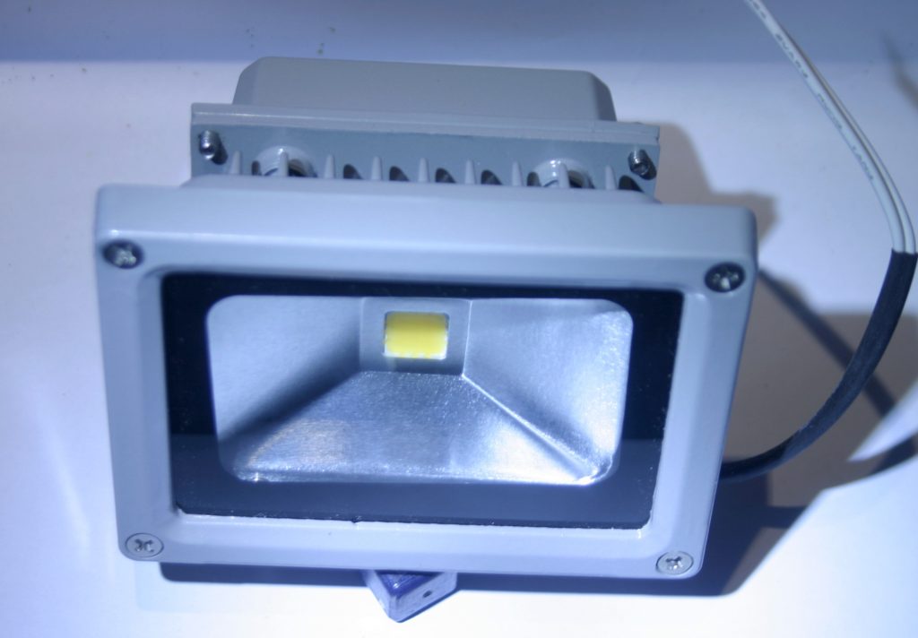 led flood outdoor lamp