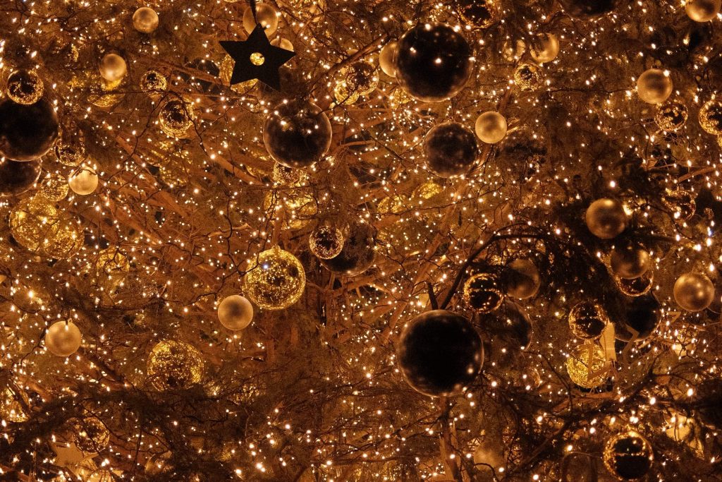 decorative hanging lights for christmas