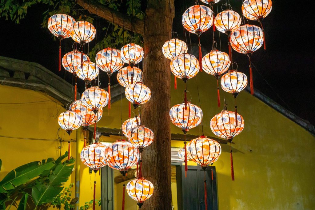 decorative lantern style hanging lights