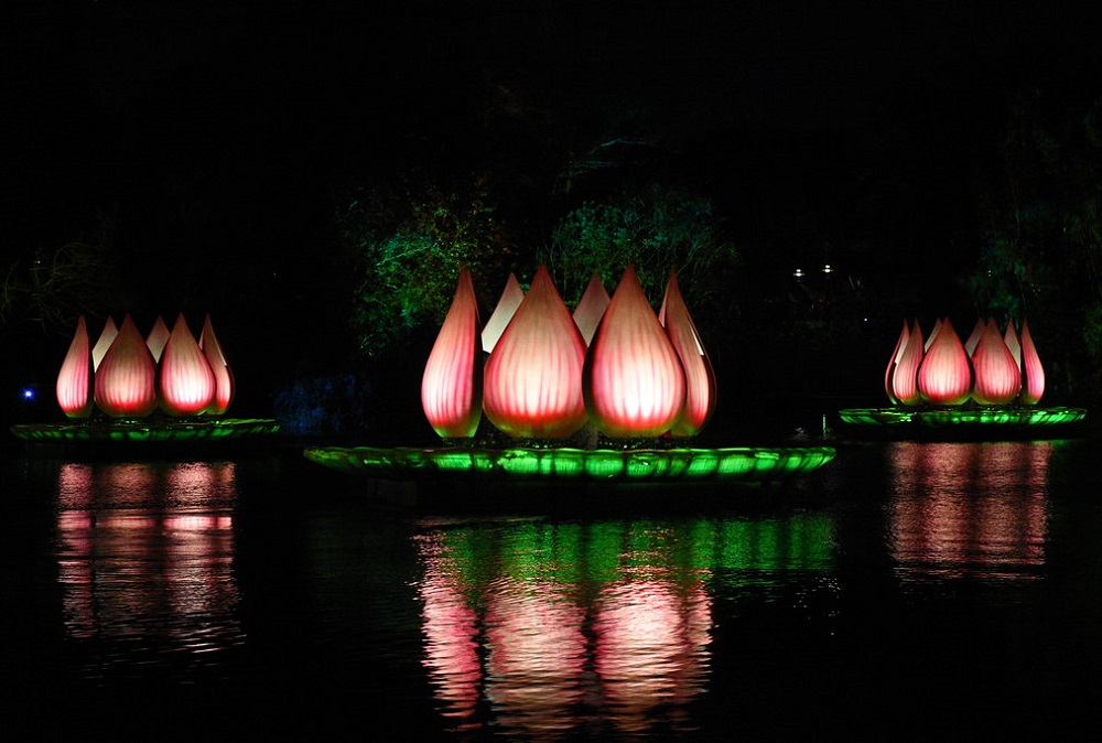 floating lights for fountains, ponds and pools
