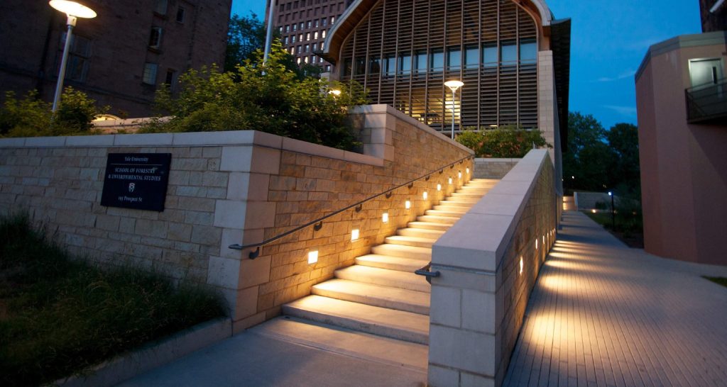 landscape accent lighting for retaining walls
