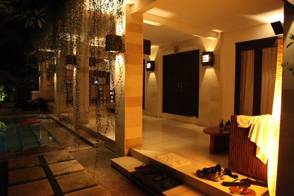 landscape wall lighting for house