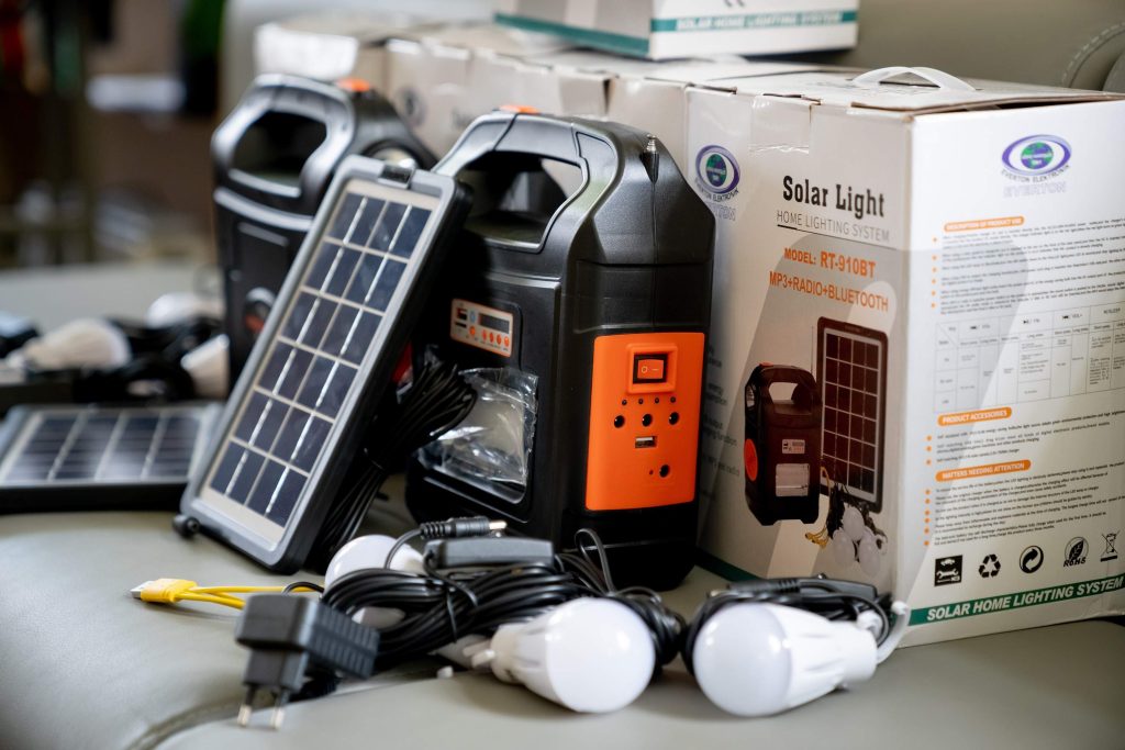 modern outdoor portable lights; can we run led lights from a 12v battery