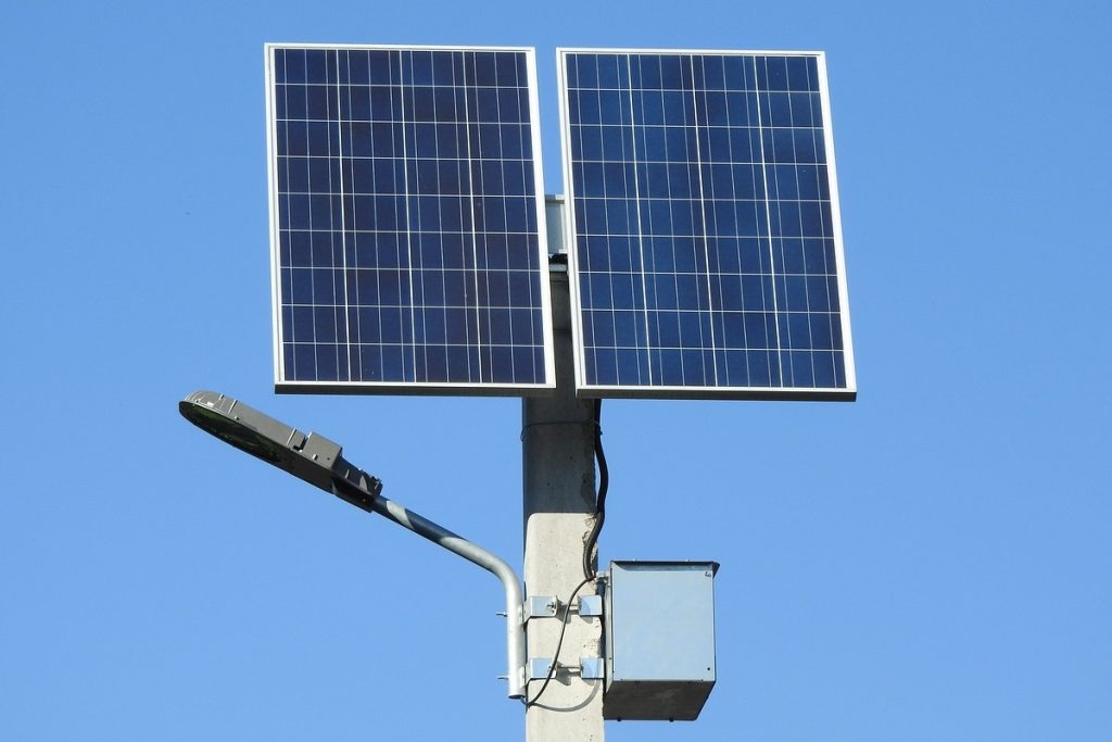 outdoor solar lights with batteries