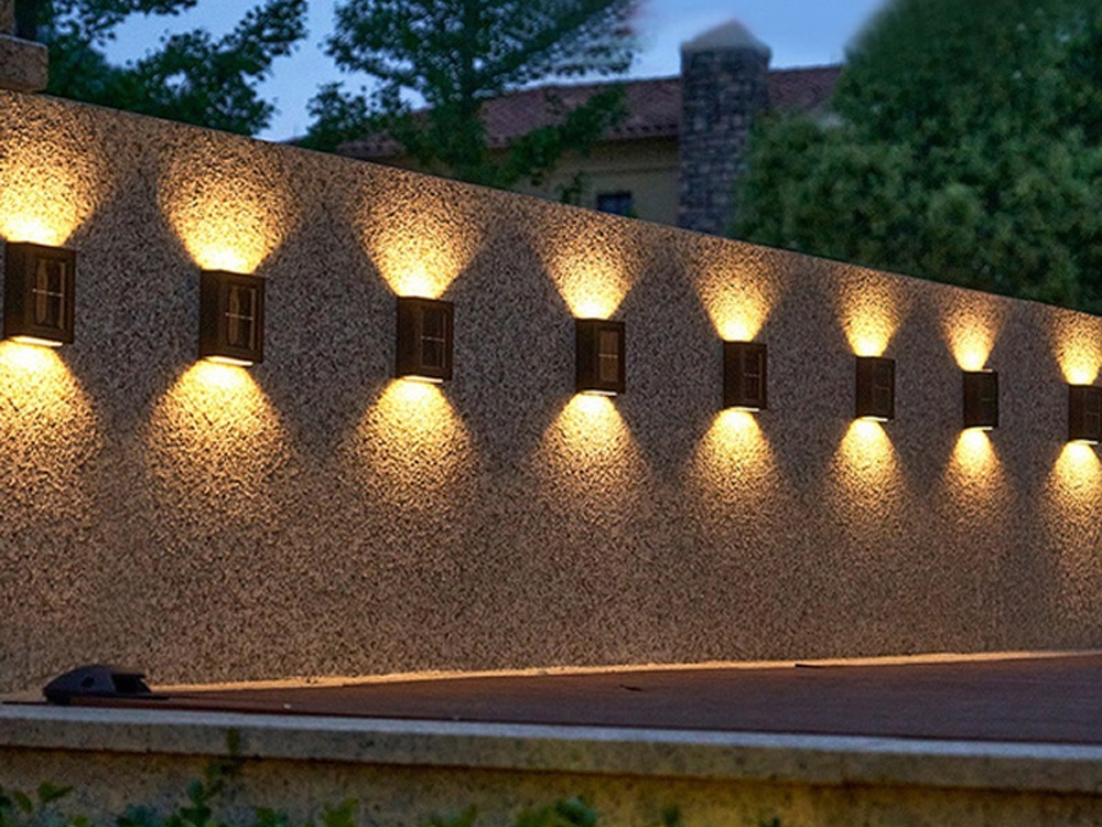 outdoor solar lights for fence