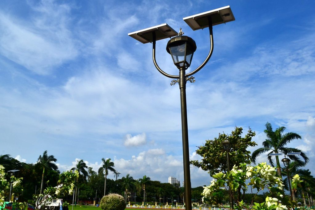 solar retrofit lights