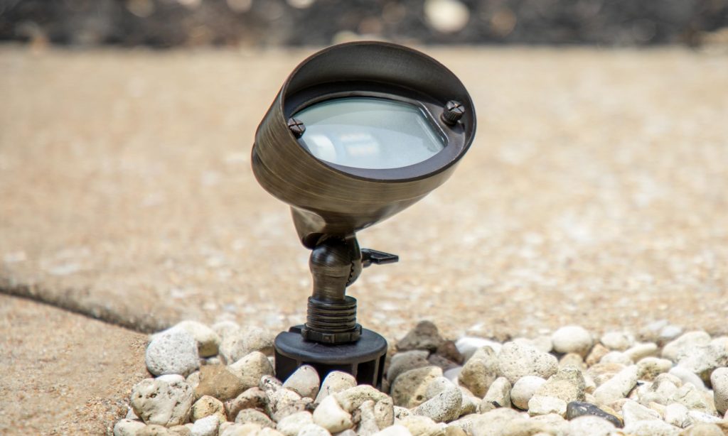 spot flood lights; how to control landscape lighting