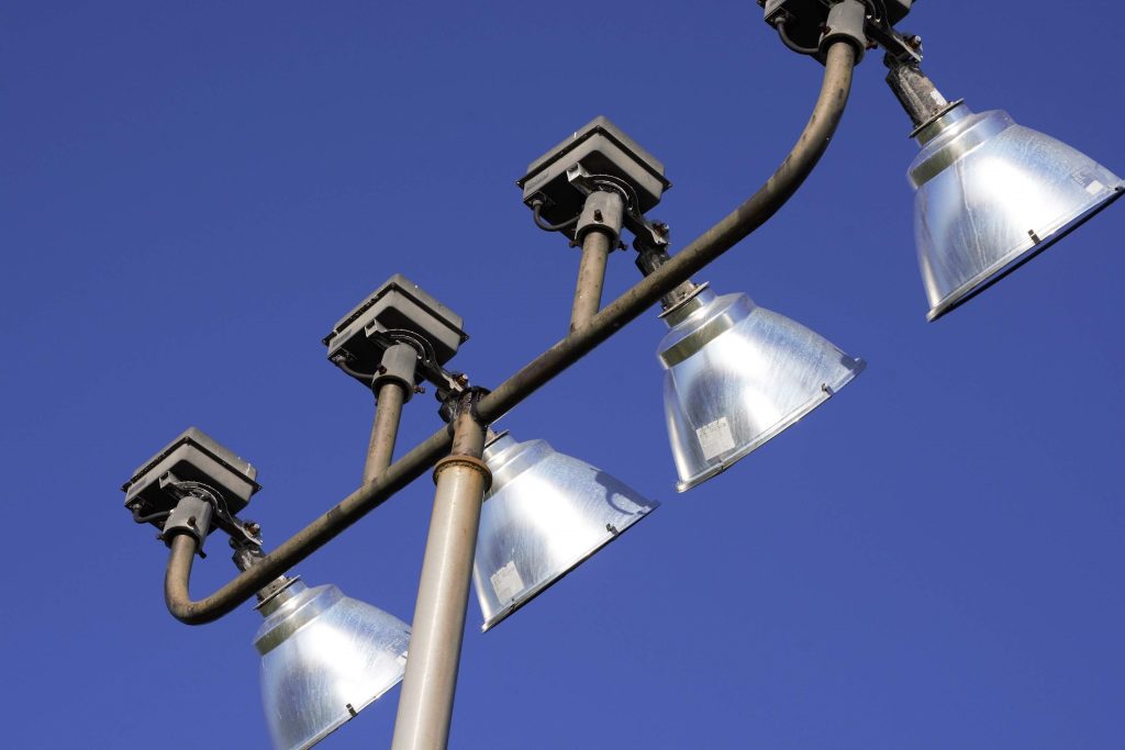 track heavy-duty lights