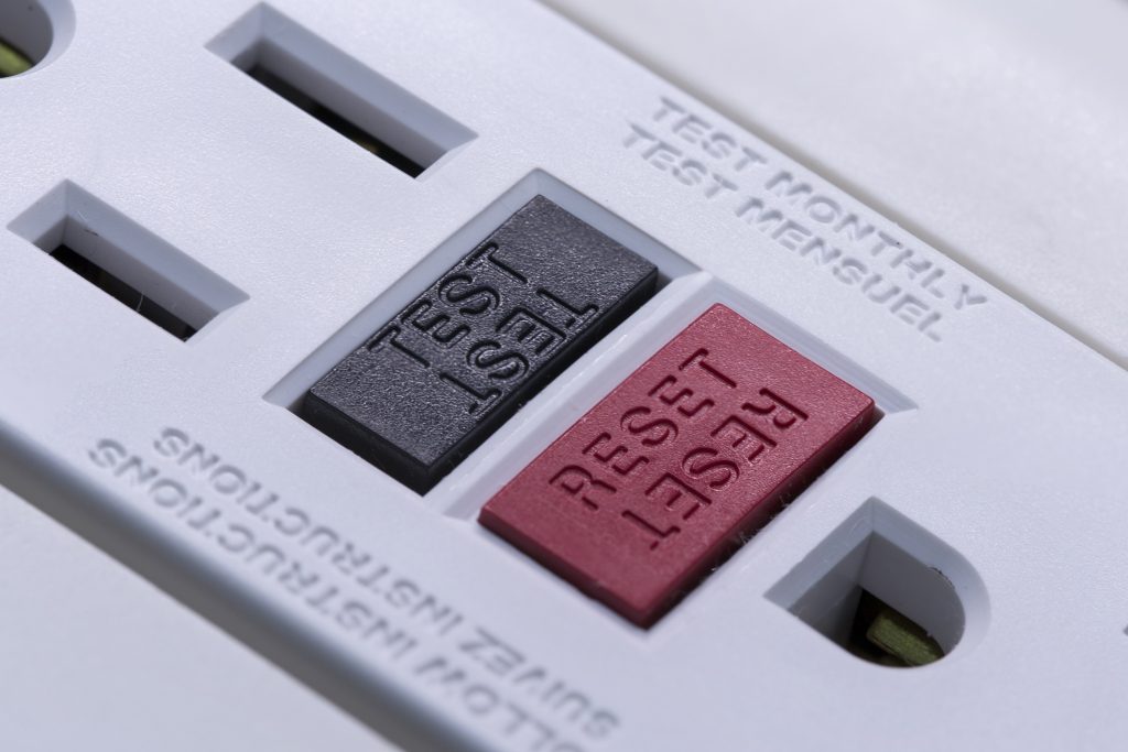 ground fault circuit interrupter gfci outlet; does landscape lighting need gfci protection